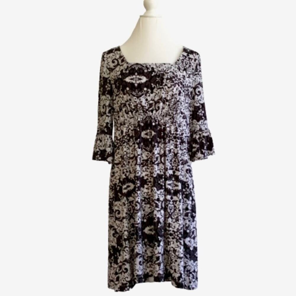 Beige by eci Dress Gray White Scroll Print 3/4 Ruffle Bell Sleeve Dress Size 12